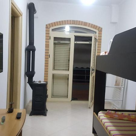 Villa Elvis Guesthouse Orikum Exterior foto